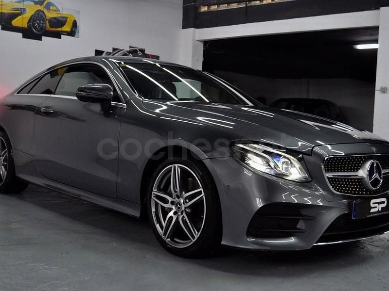 Usado Mercedes E220 194 CV (142 kW) 2020 Gris / plata Coupe