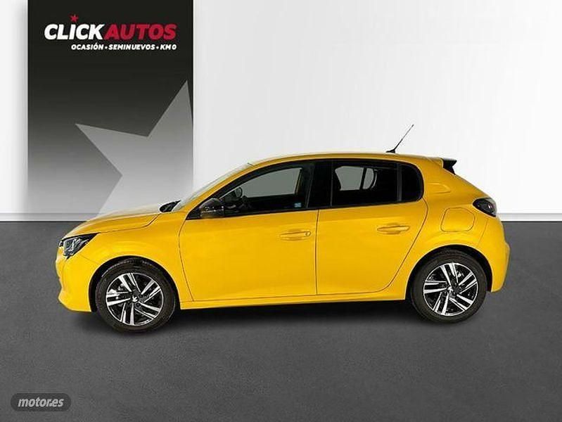 Usado Peugeot 208 Allure 100 CV (73 kW) 2022 Amarillo Utilitario