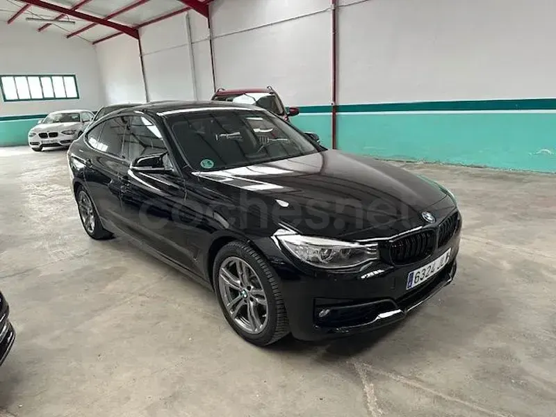 Usado BMW 318 Gran Turismo 143 CV (105 kW) 2015 Negro Berlina