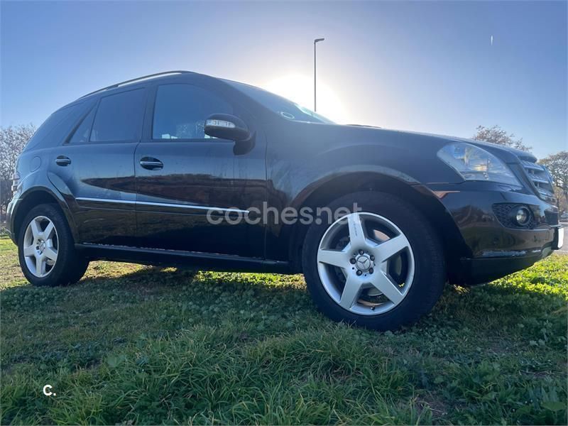 Negro Usado 2006 Mercedes ML500 SUV | 16.900 € (Caro) - Imagen 1/4