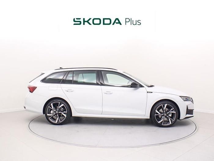 Usado Skoda Octavia SportLine 150 CV (110 kW) 2025 Blanco Familiar