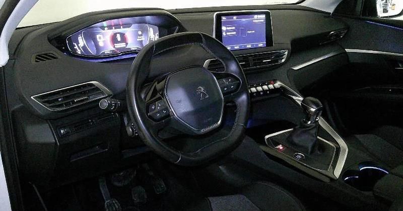 Usado Peugeot 3008 Allure 130 CV (95 kW) 2019