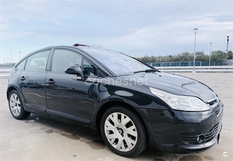 Usado Citroën C4 Exclusive 110 CV (80 kW) 2006 Negro Berlina
