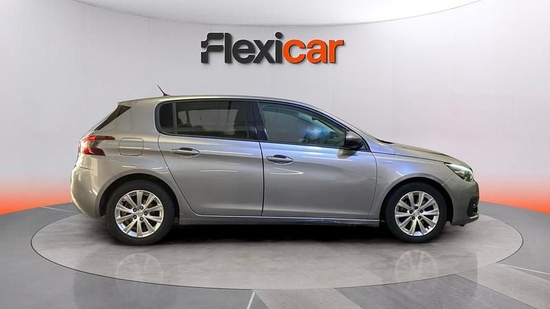 Usado Peugeot 308 Access 131 CV (96 kW) 2020 Gris Utilitario
