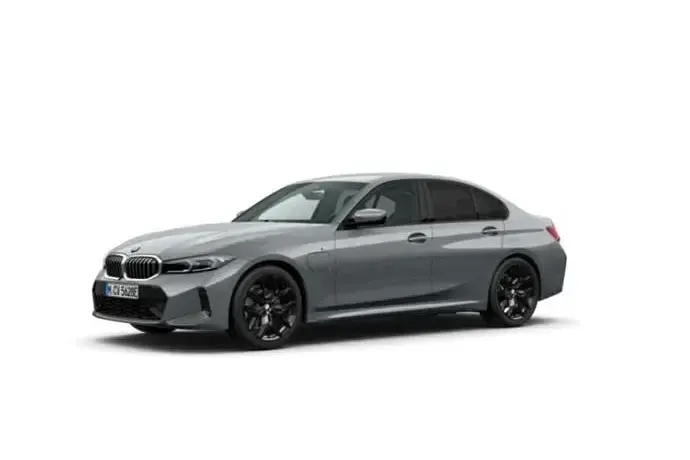 Usado BMW 330e Comfort Edition 292 CV (214 kW) 2026 Berlina