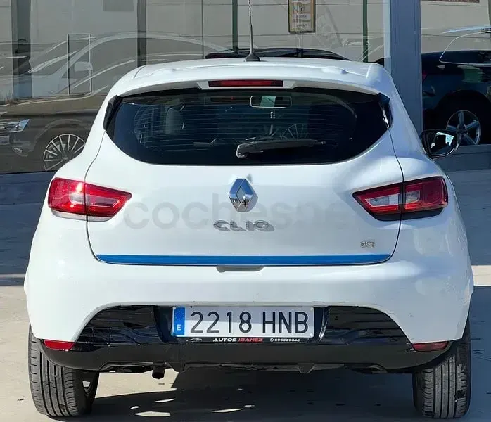 Usado Renault Clio IV Dynamique 90 CV (66 kW) 2013 Blanco Berlina
