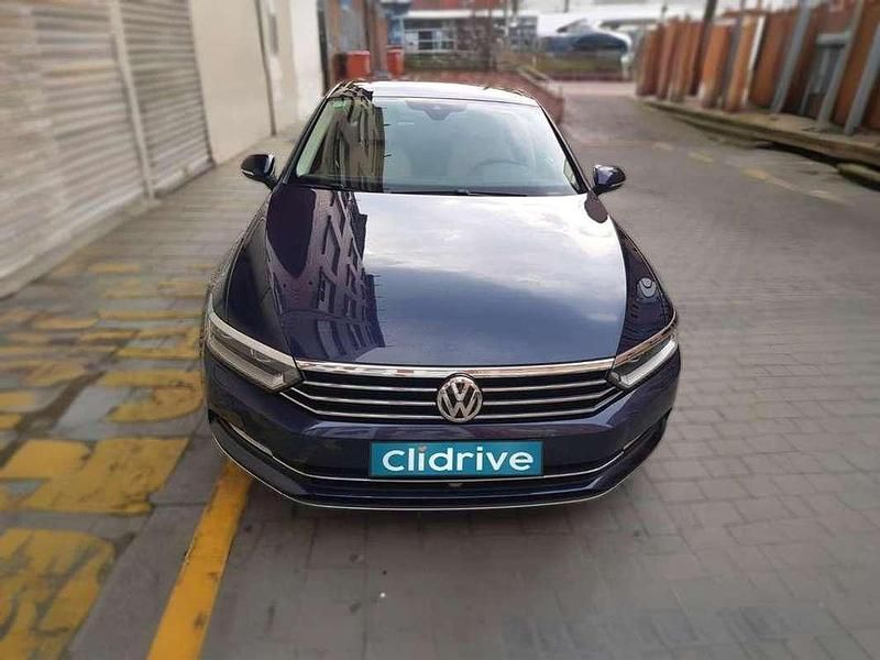 Usado VW Passat Sport 150 CV (110 kW) 2015 Azul Berlina