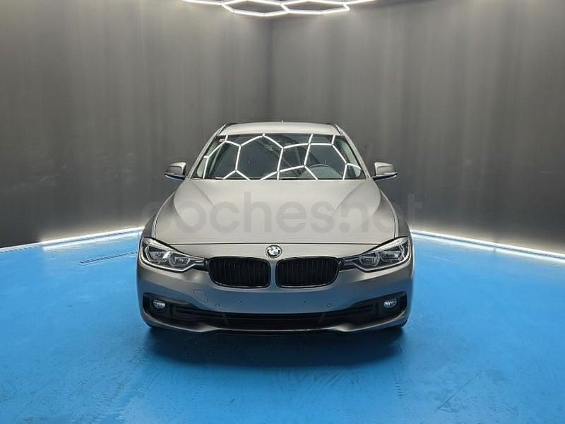 Usado BMW 318 150 CV (110 kW) 2019 Azul Familiar