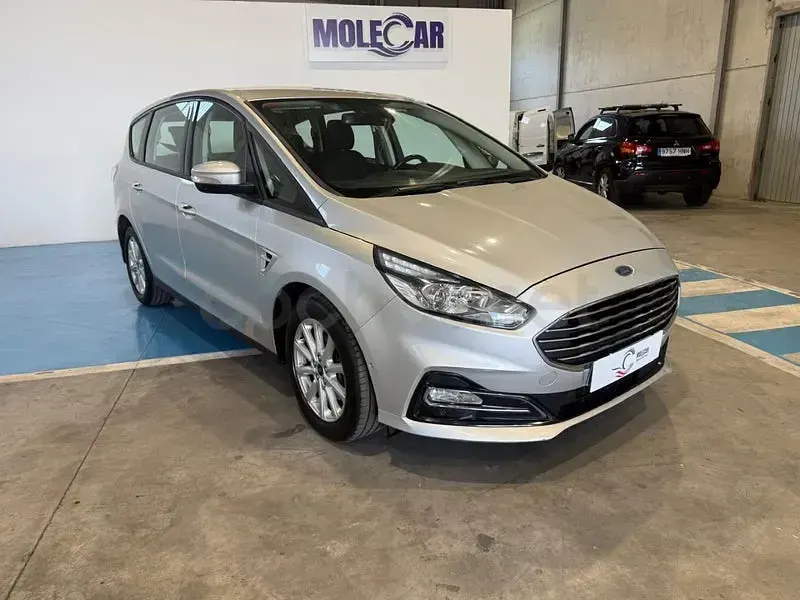 Usado Ford S-MAX Trend 150 CV (110 kW) 2020 Gris / plata Monovolumen
