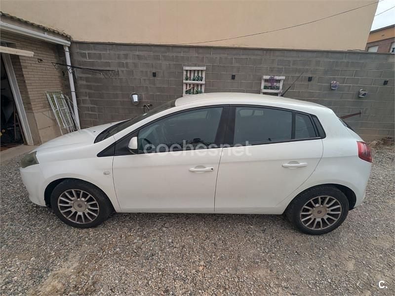 Usado Fiat Bravo Emotion 120 CV (88 kW) 2010 Blanco Utilitario