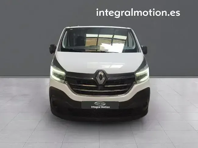 Usado Renault Trafic 145 CV (106 kW) 2022 Blanco Monovolumen