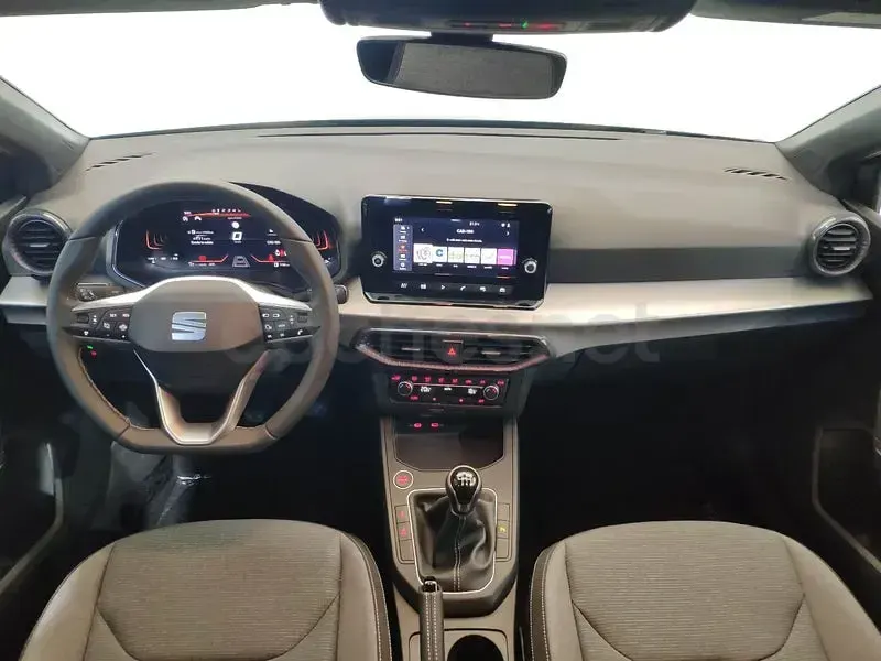 Usado Seat Ibiza XCELLENCE 115 CV (84 kW) 2025 Gris / plata Utilitario