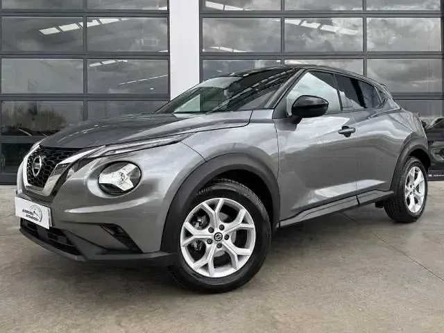 Usado Nissan Juke N-Connecta 114 CV (83 kW) 2022 Gris SUV