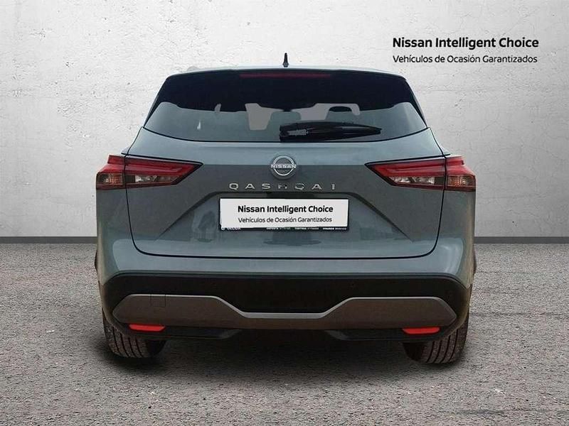 Usado Nissan Qashqai N-Connecta 158 CV (116 kW) 2022 Gris / plata SUV