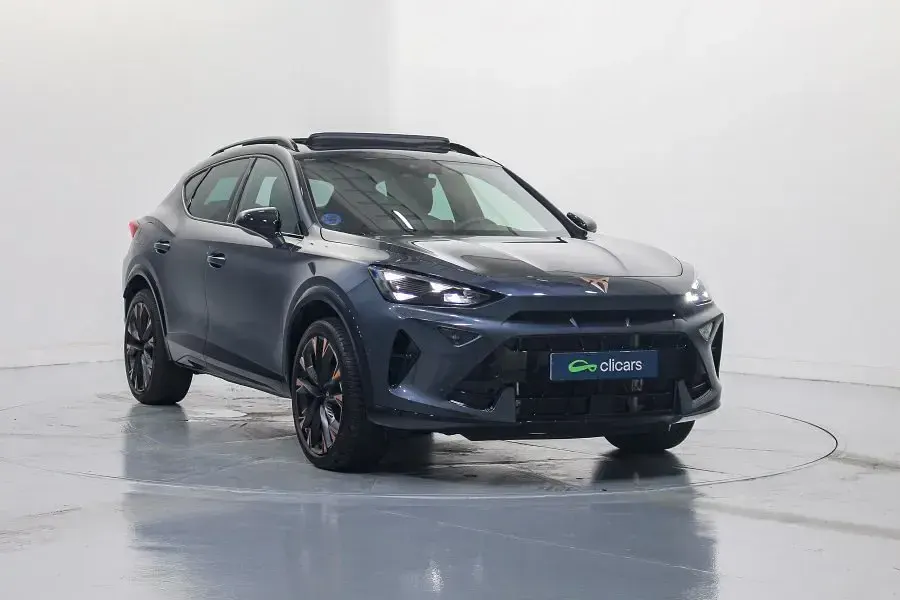 Usado Cupra Formentor 204 CV (150 kW) 2025 Gris / plata SUV