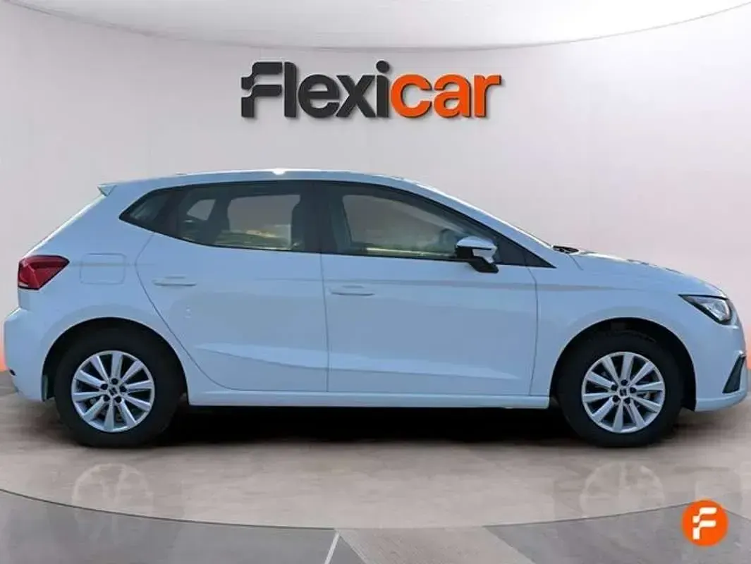 Usado Seat Ibiza Reference 80 CV (58 kW) 2023 Blanco Utilitario