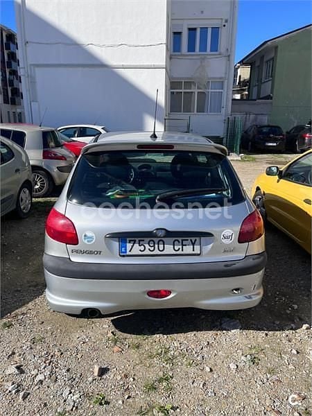 Usado Peugeot 206 75 CV (55 kW) 2003 Gris / plata Berlina