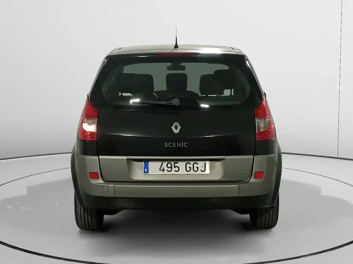 Usado Renault Scénic II Dynamique 106 CV (77 kW) 2008 Negro Monovolumen