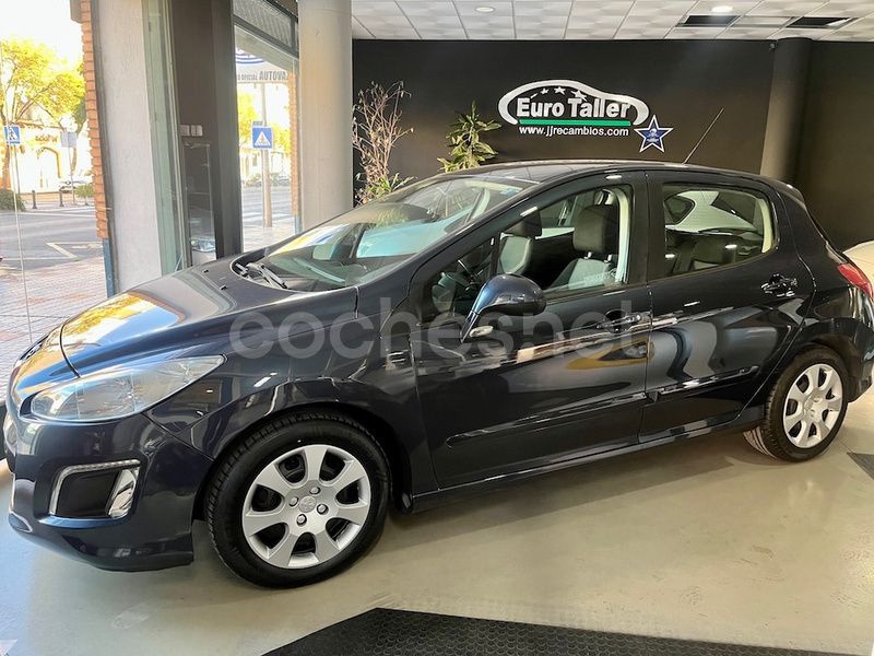 Gris / plata Usado 2011 Peugeot 308 Access Berlina | 6595 € (Precio justo) - Imagen 1/4