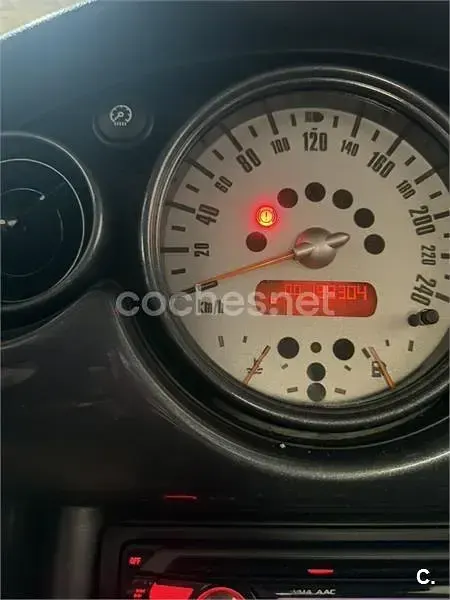 Usado Mini ONE 90 CV (66 kW) 2003 Negro Utilitario
