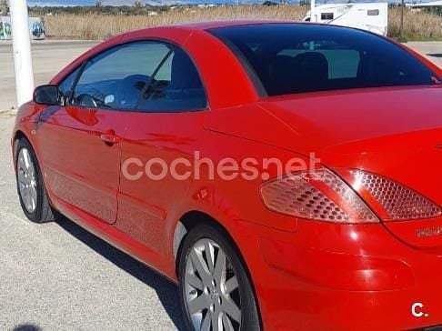 Usado Peugeot 307 CC Sport 136 CV (100 kW) 2007 Rojo Descapotable