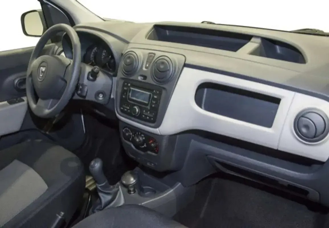 Usado Dacia Dokker Essentiel 109 CV (80 kW) 2020 Blanco Monovolumen