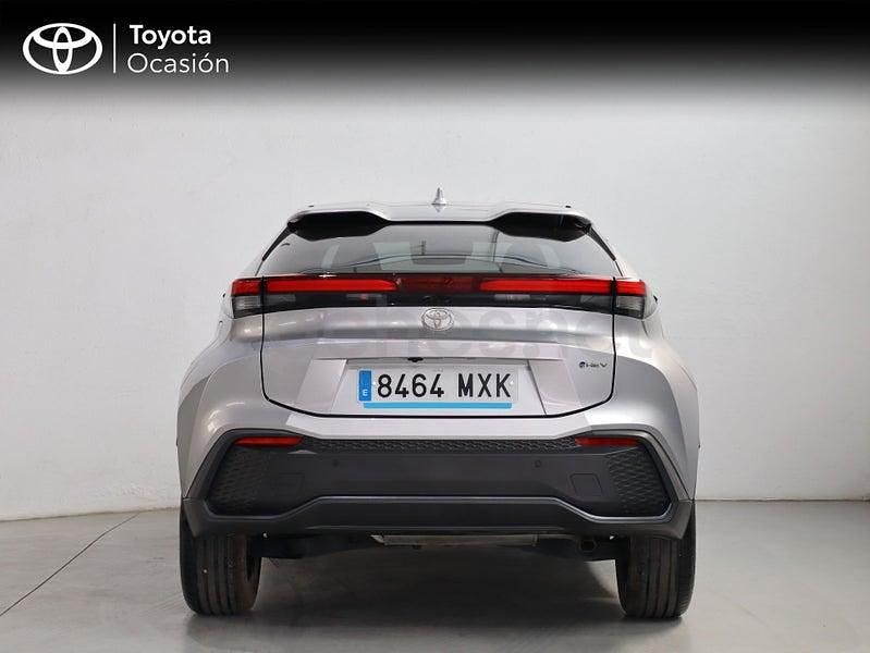 Usado Toyota C-HR Advance 140 CV (102 kW) 2024 Gris / plata SUV