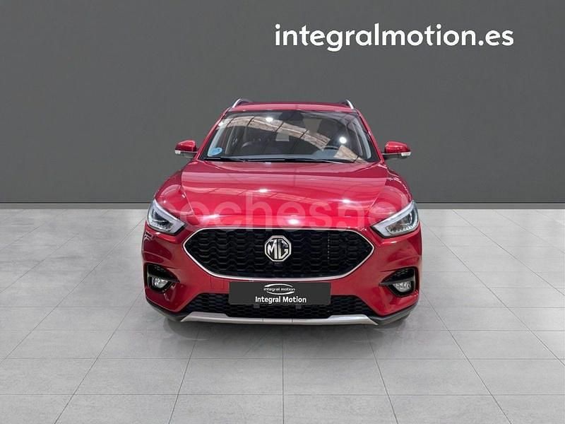 Usado MG ZS Luxury 106 CV (77 kW) 2024 Rojo Berlina