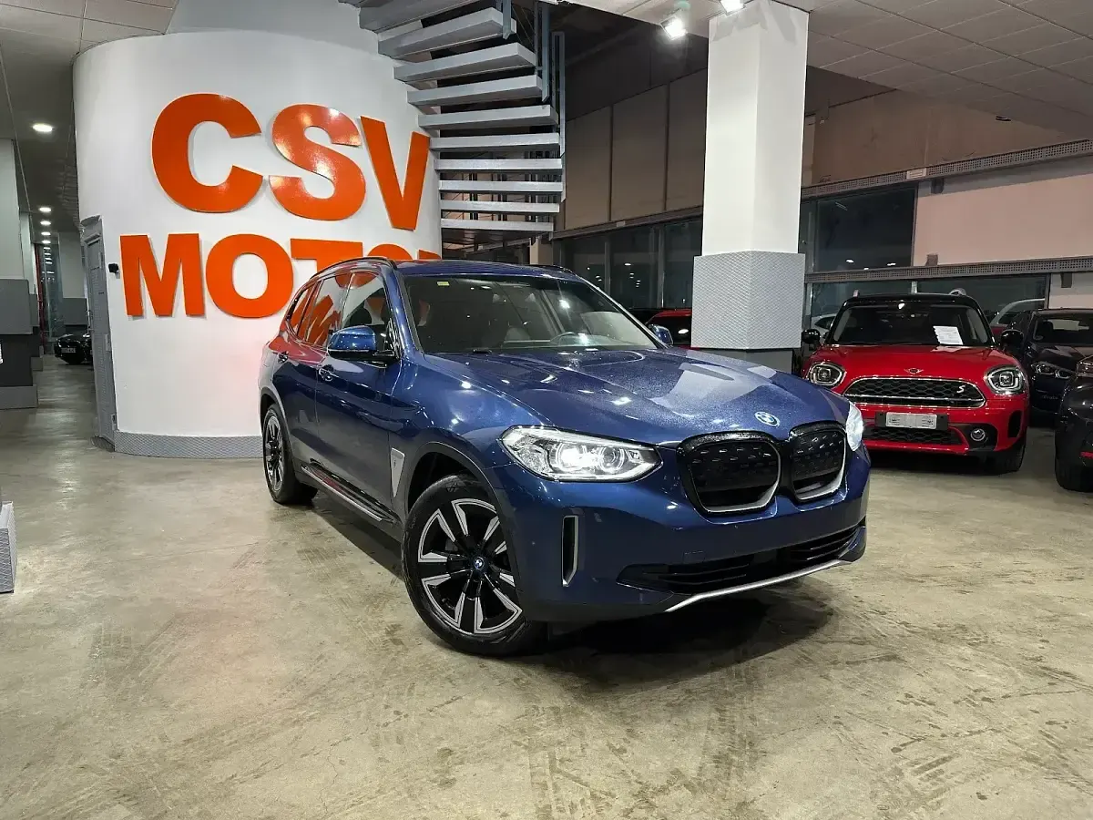 Usado BMW iX3 209 kW (285 CV) 2021 Azul SUV