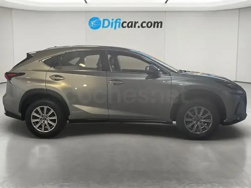 Usado Lexus NX300h 197 CV (144 kW) 2019 Gris / plata SUV