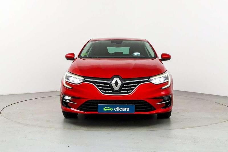Usado Renault Mégane IV Zen 140 CV (102 kW) 2021 Rojo Utilitario