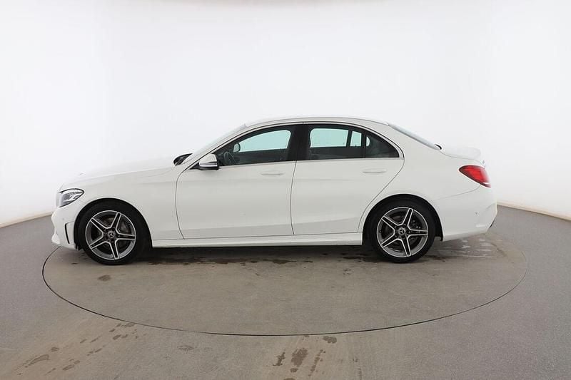 Usado Mercedes C200 AMG line 160 CV (117 kW) 2019 Blanco Berlina