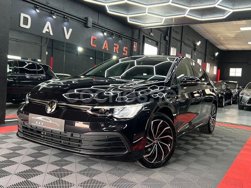 Usado VW Golf 115 CV (84 kW) 2023 Gris / plata Berlina