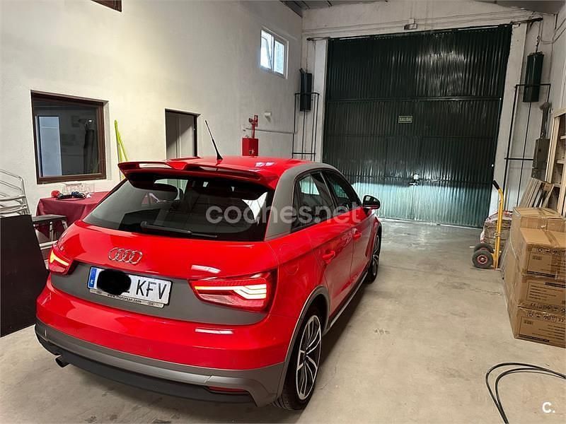 Usado Audi A1 Sportback 95 CV (69 kW) 2017 Rojo Utilitario