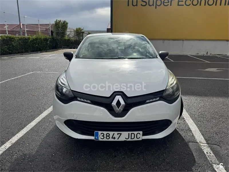 Usado Renault Clio IV Business 75 CV (55 kW) 2015 Blanco Berlina