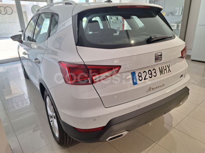 Usado Seat Arona FR 110 CV (80 kW) 2023 Blanco SUV