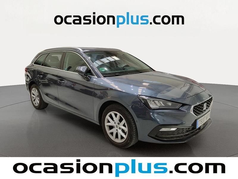 Usado Seat Leon Style 116 CV (85 kW) 2025 Gris Familiar