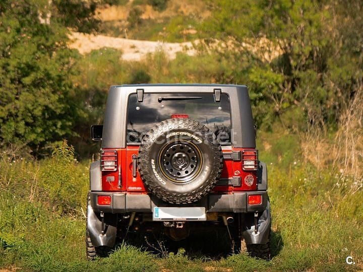 Usado Jeep Wrangler Sahara 177 CV (130 kW) 2008 Rojo SUV