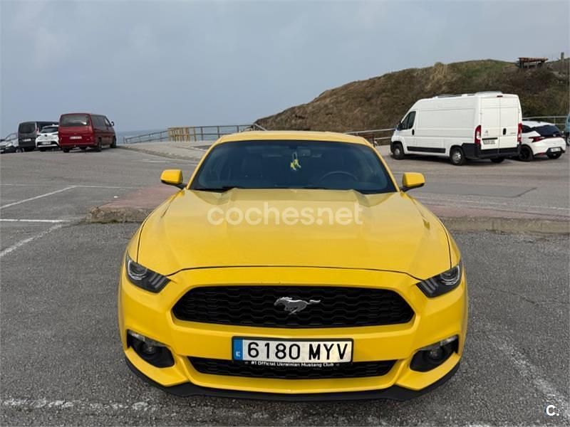 Usado Ford Mustang Fastback 314 CV (230 kW) 2019 Amarillo Coupe