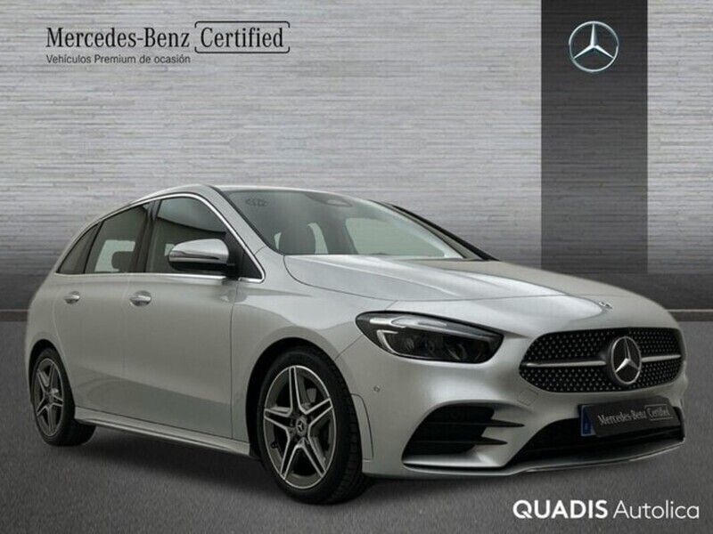 Usado Mercedes B200 150 CV (110 kW) 2023 Gris plata Monovolumen
