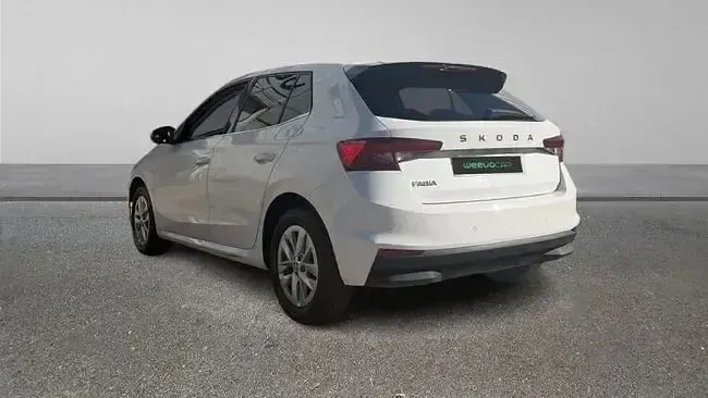 Usado Skoda Fabia Selection 95 CV (69 kW) 2024 Blanco Utilitario