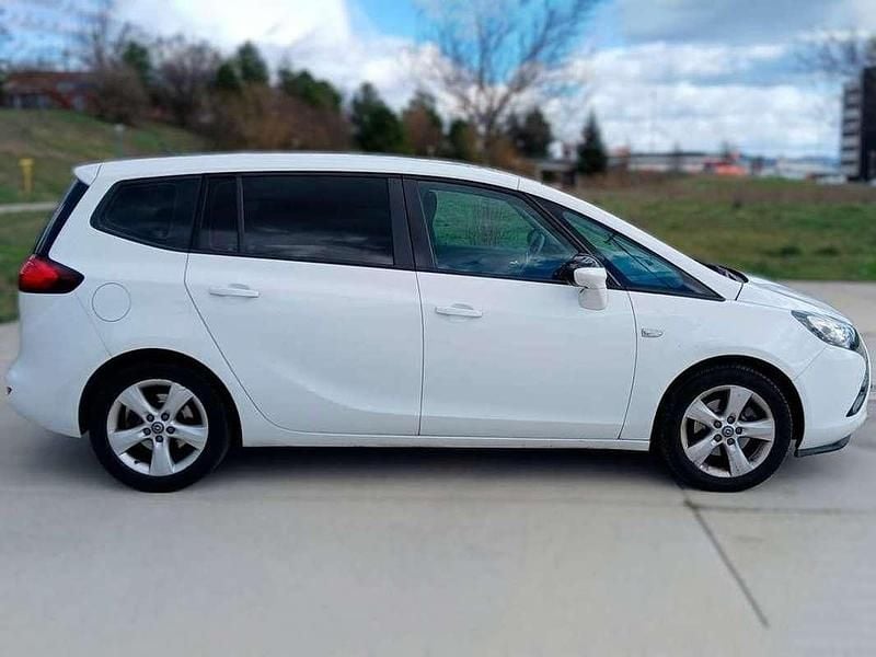 Usado Opel Zafira Selective 131 CV (96 kW) 2015 Blanco Monovolumen