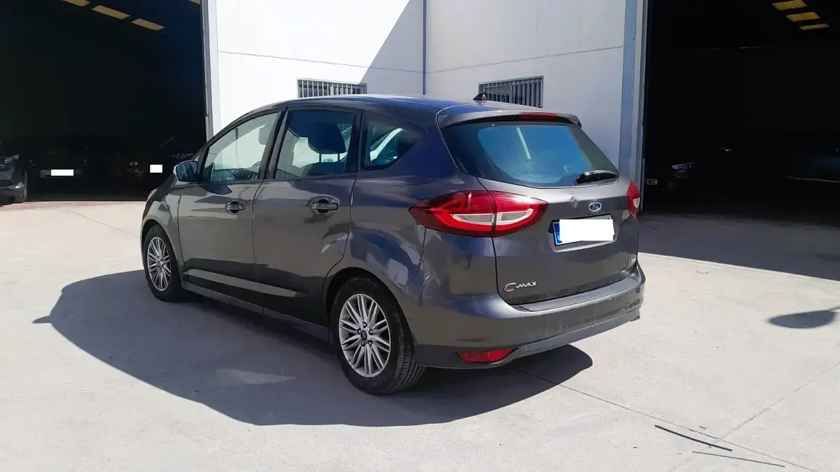 Usado Ford C-MAX Trend 125 CV (91 kW) 2018 Gris Monovolumen