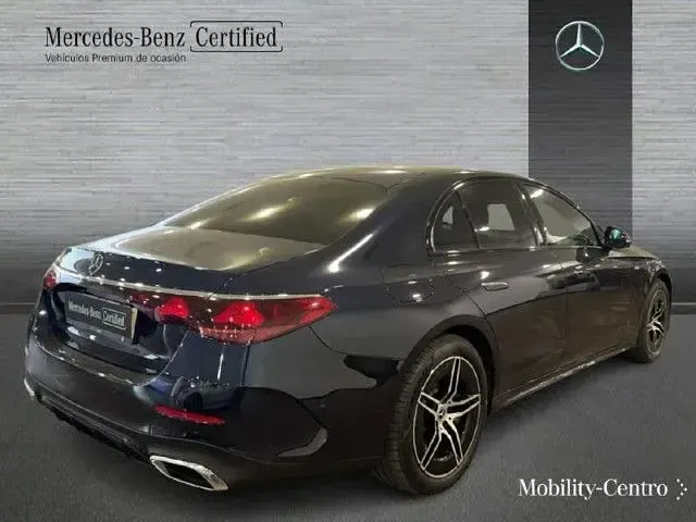 Usado Mercedes E300 313 CV (230 kW) 2025 Azul náutico