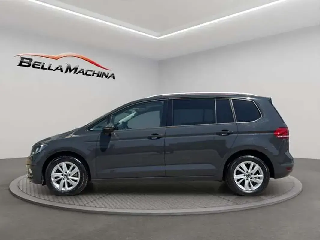 Usado VW Touran Advance 116 CV (85 kW) 2021 Gris Monovolumen