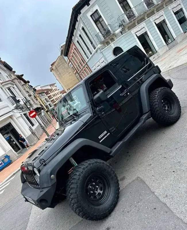 Usado Jeep Wrangler Sport 177 CV (130 kW) 2007 Negro SUV