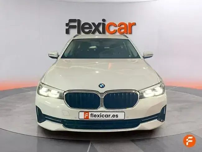 Usado BMW 520 190 CV (139 kW) 2022 Blanco Familiar