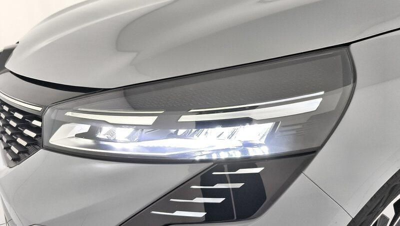 Usado Renault Clio V Techno 100 CV (73 kW) 2025 Gris Berlina