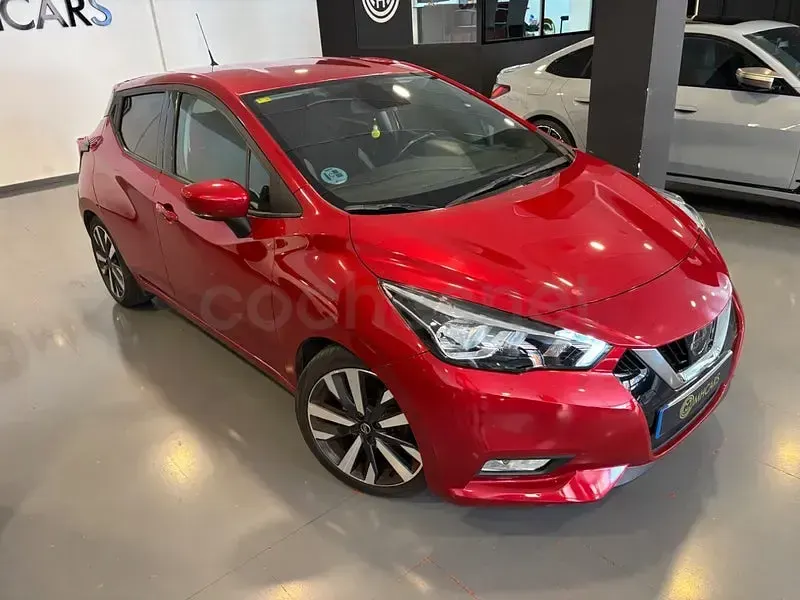 Usado Nissan Micra Tekna 117 CV (86 kW) 2019 Granate Utilitario