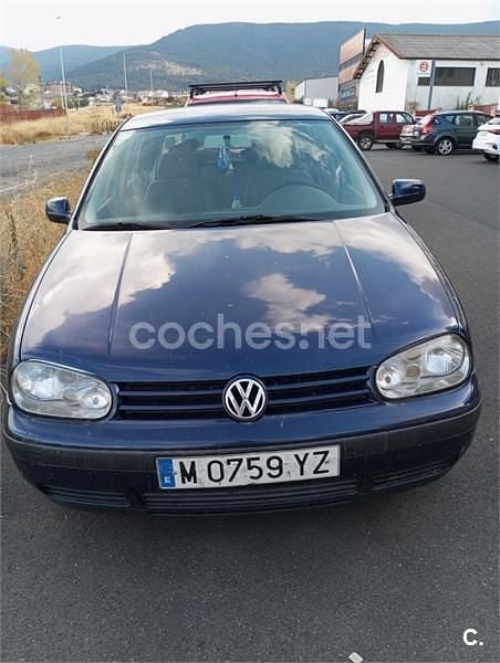 Usado VW Golf IV Highline 110 CV (80 kW) 2000 Azul Berlina